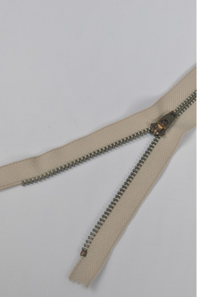 ZIP051  2號拉鏈  青古銅拉鏈 金屬單頭拉鏈 密尾拉鏈 不設單獨拉鍊訂購 側面照